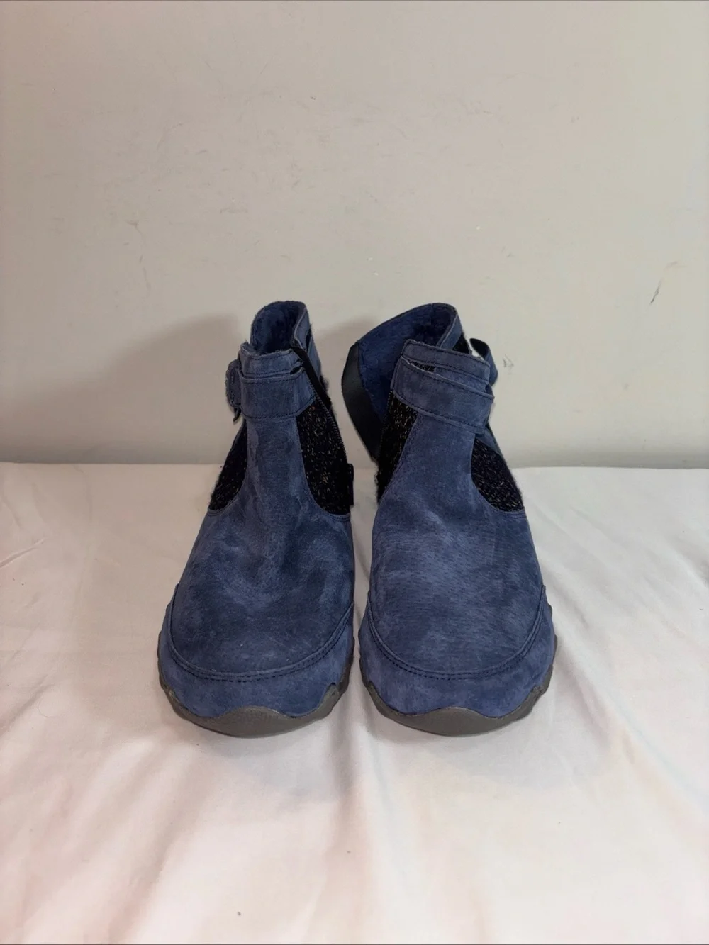 Sketchers  Navy Blue Suede Slip-On Shoes